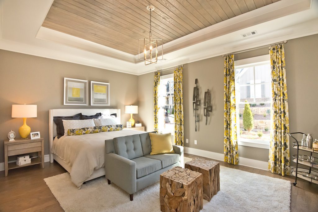 Embellish your new master bedroom with a mesmerizing accent ceiling